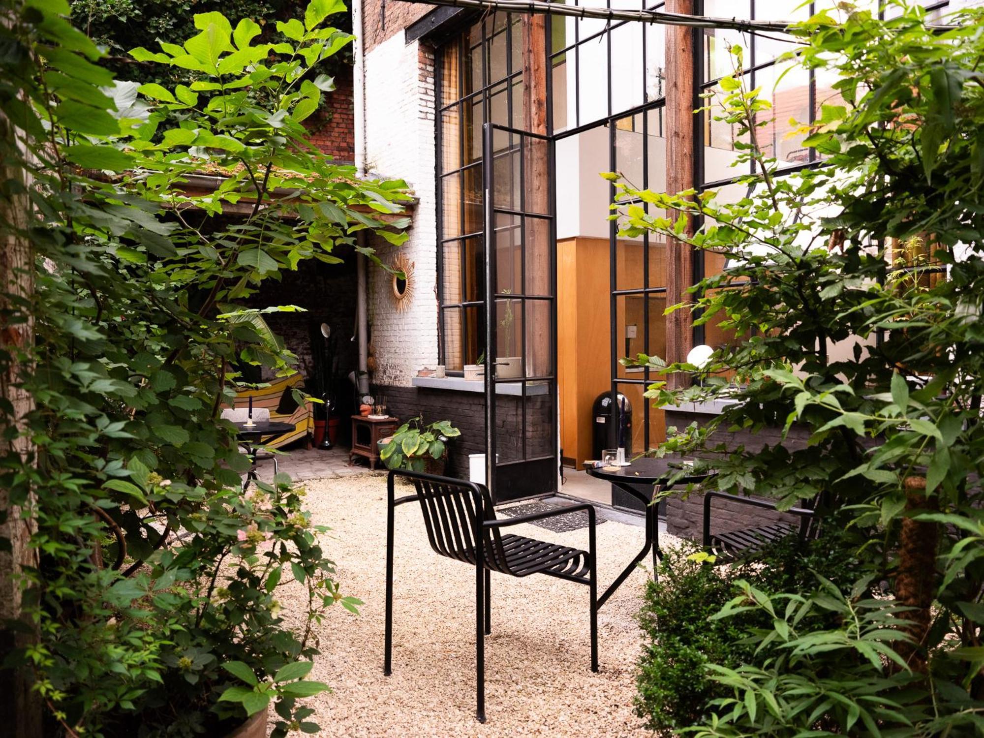 Апартаменты Antwerp Loft -Art And Chill- Parking Available Экстерьер фото
